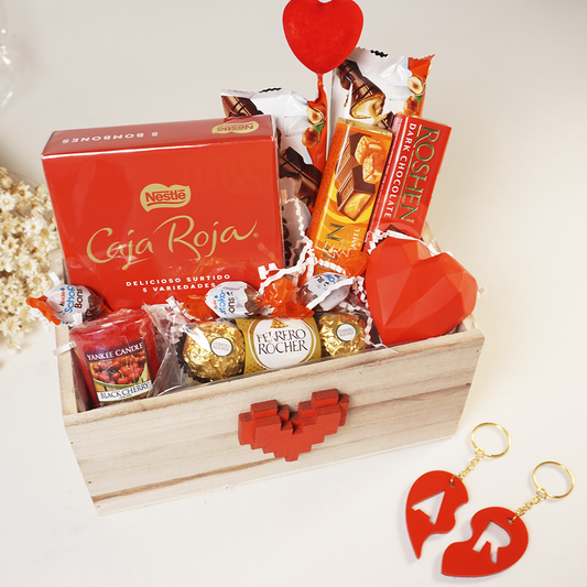 Caja de chocolates para enamorados. Pixel Love. Incluye llavero personalizado y corazón led